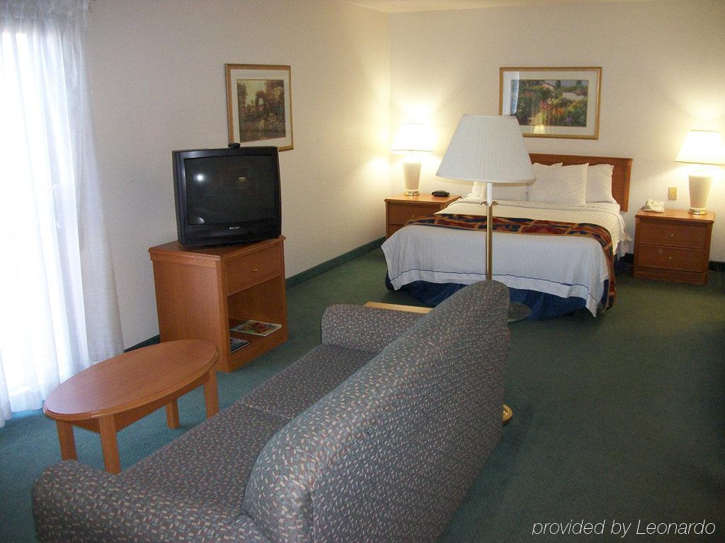 Hawthorn Suites Of تروي الغرفة الصورة
