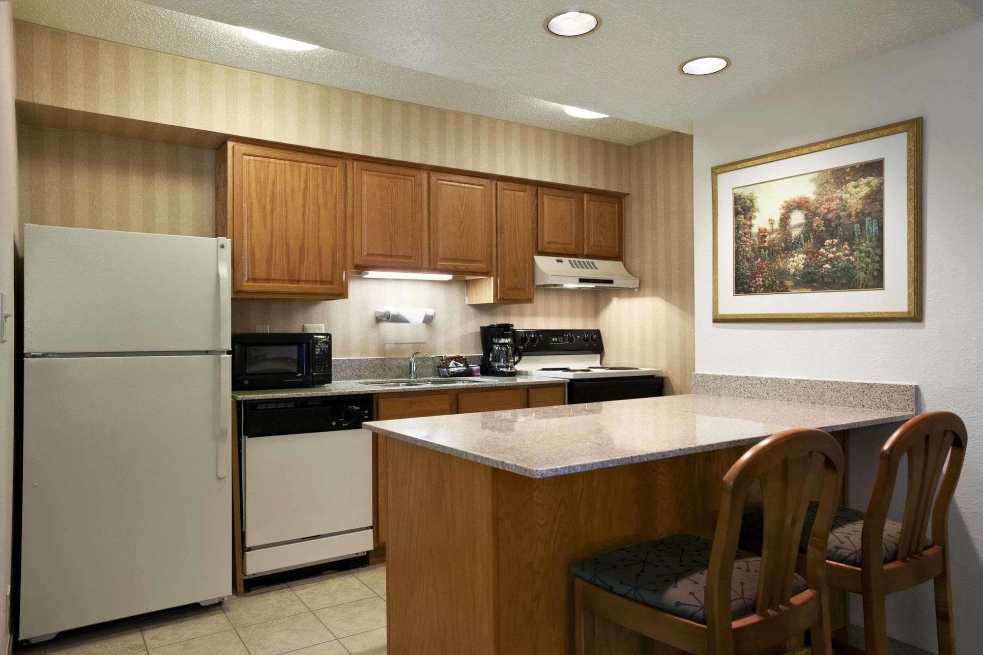Hawthorn Suites Of تروي المظهر الخارجي الصورة