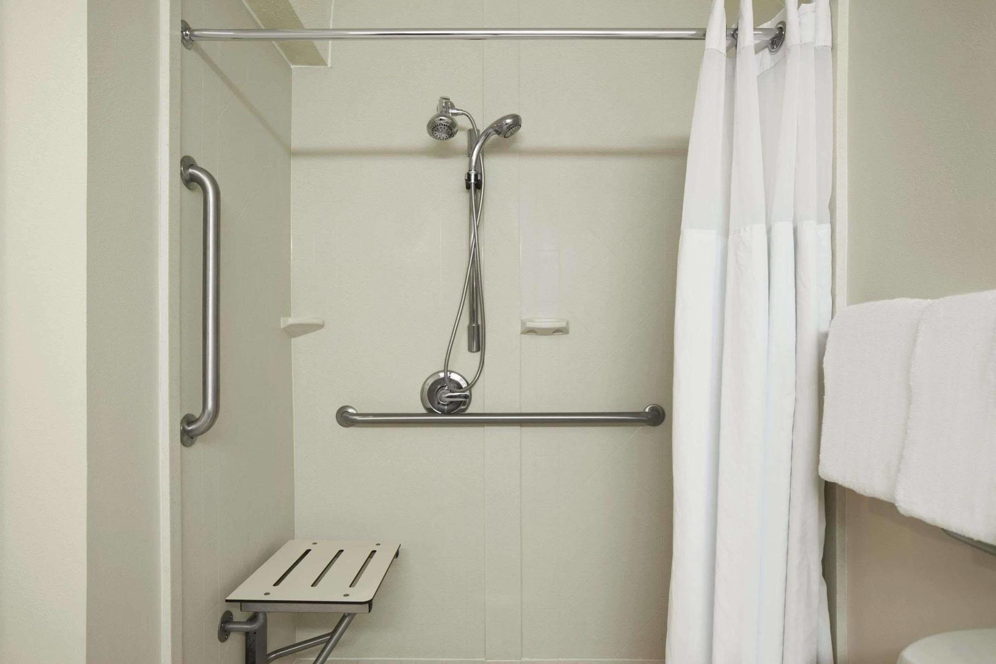 Hawthorn Suites Of تروي المظهر الخارجي الصورة