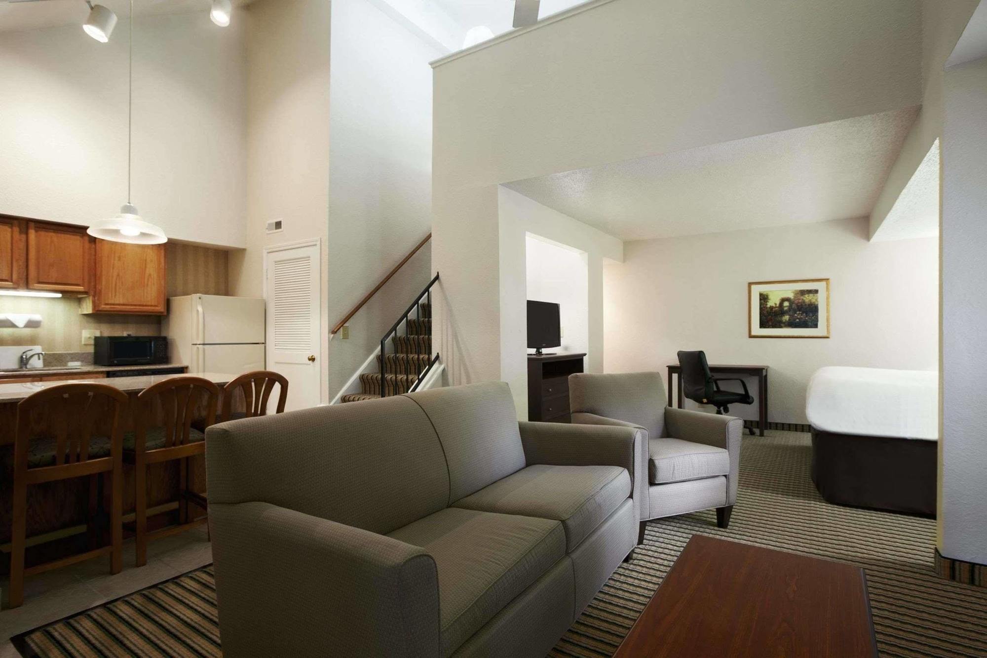Hawthorn Suites Of تروي المظهر الخارجي الصورة
