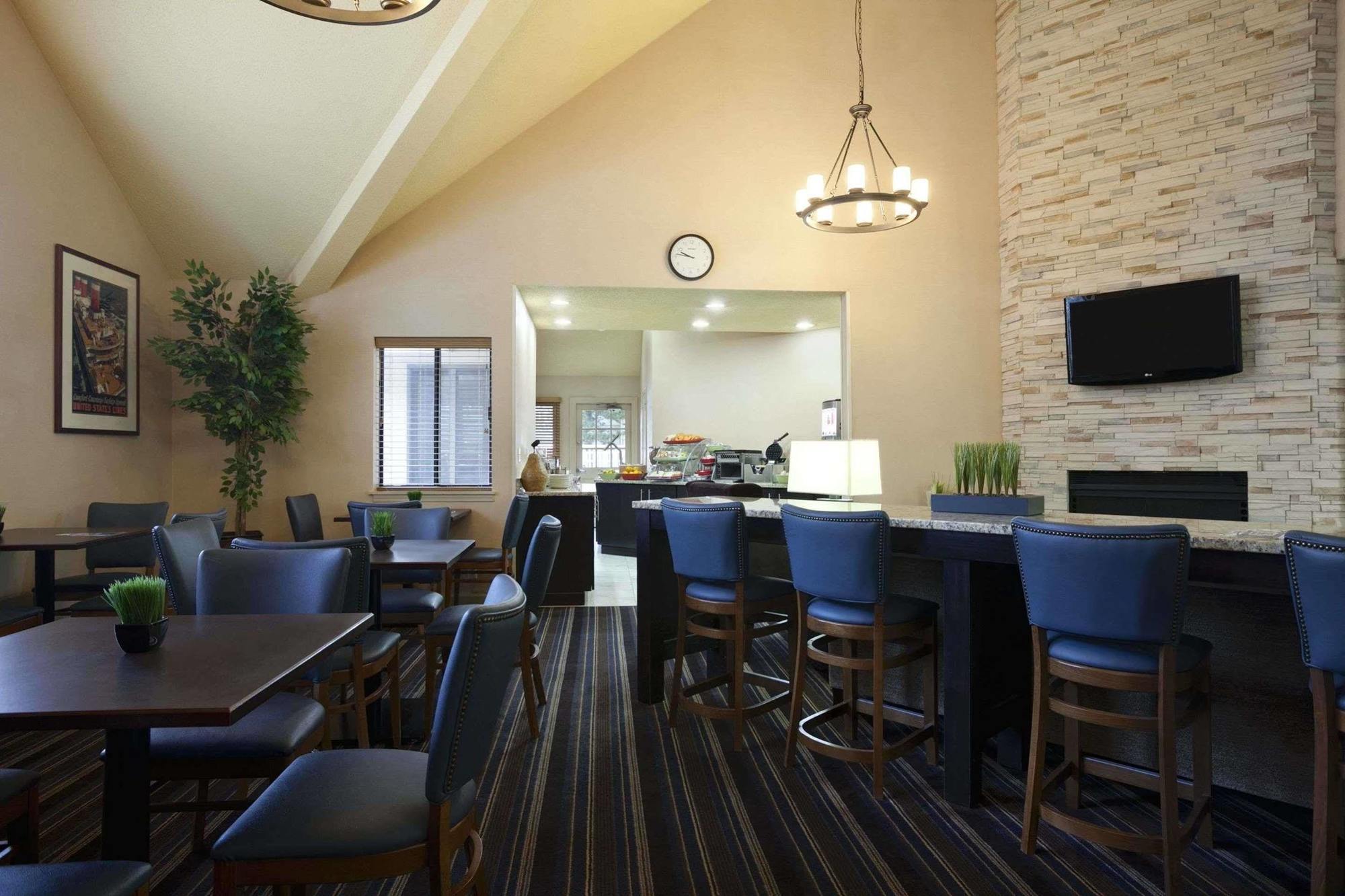 Hawthorn Suites Of تروي المظهر الخارجي الصورة